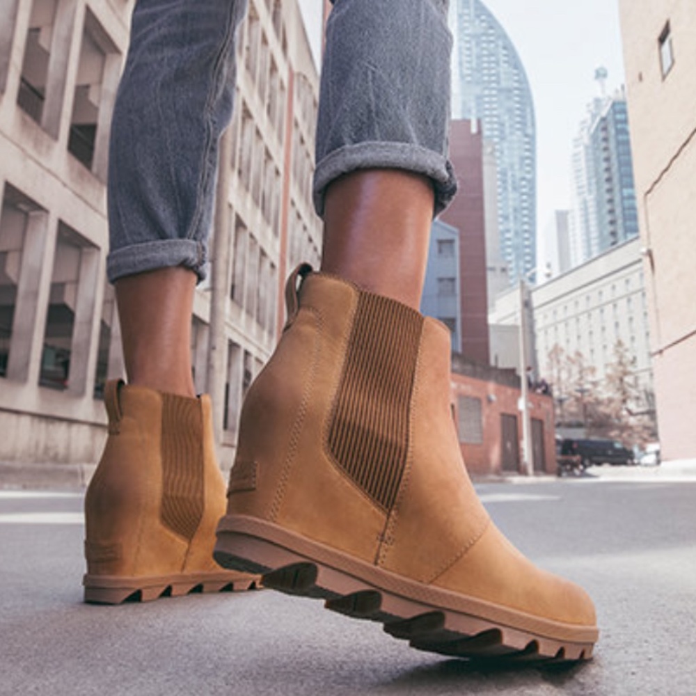 Sorel Joan of Arctic Chelsea Wedge Booties Camel